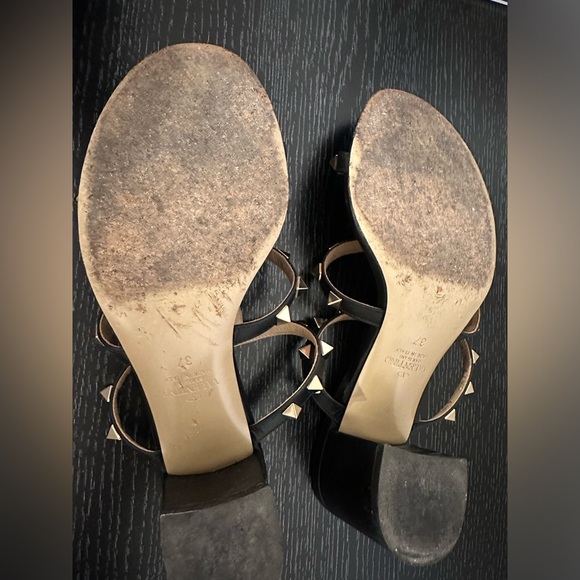 ROCKSTUD CALFSKIN LEATHER SLIDE SANDAL 60 MM - Picture 5 of 5